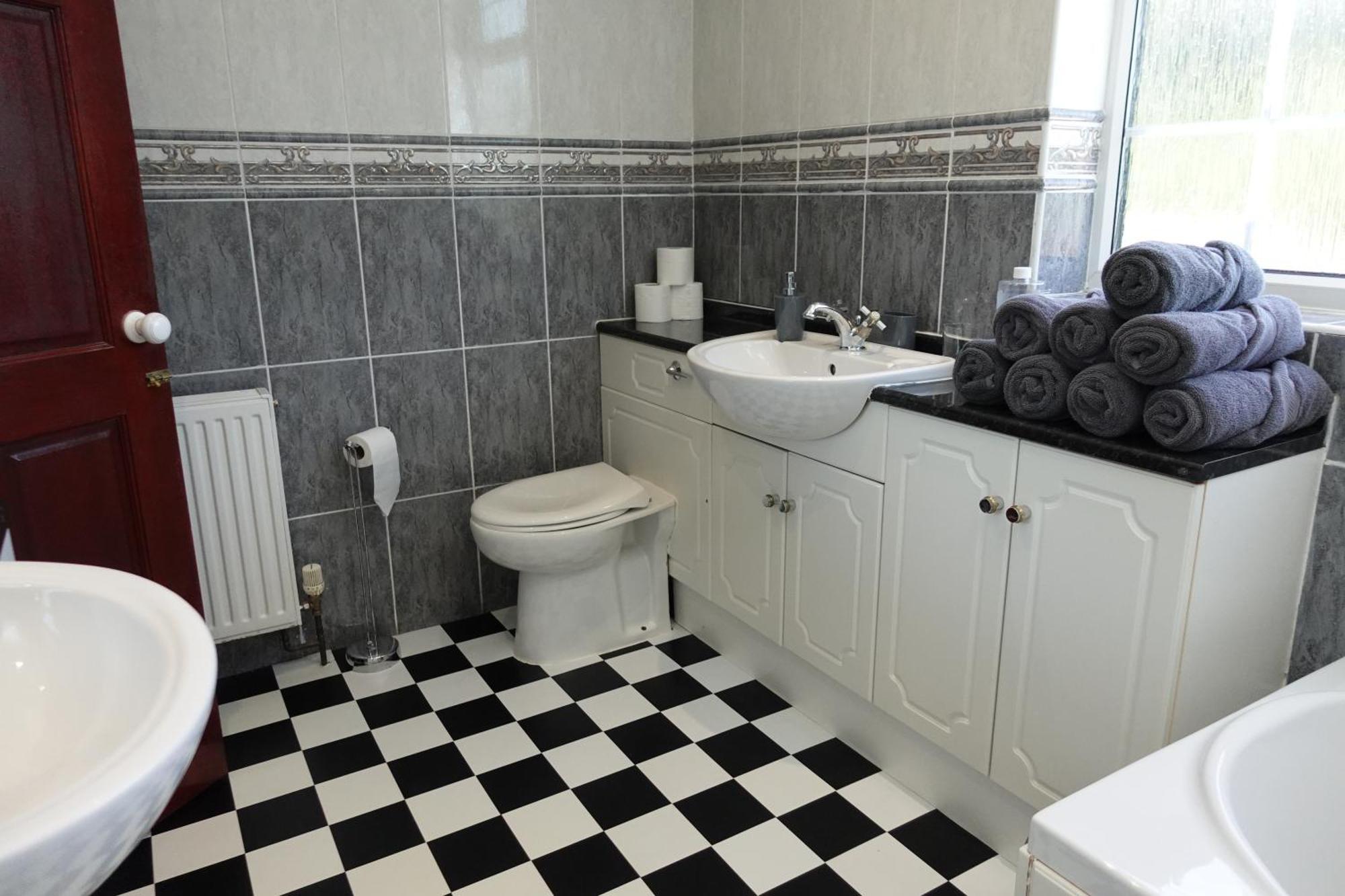 Huge 9 Bed Property Sleeps 17, Near Nec, City Centre, Hs2 Birmingham Exteriér fotografie