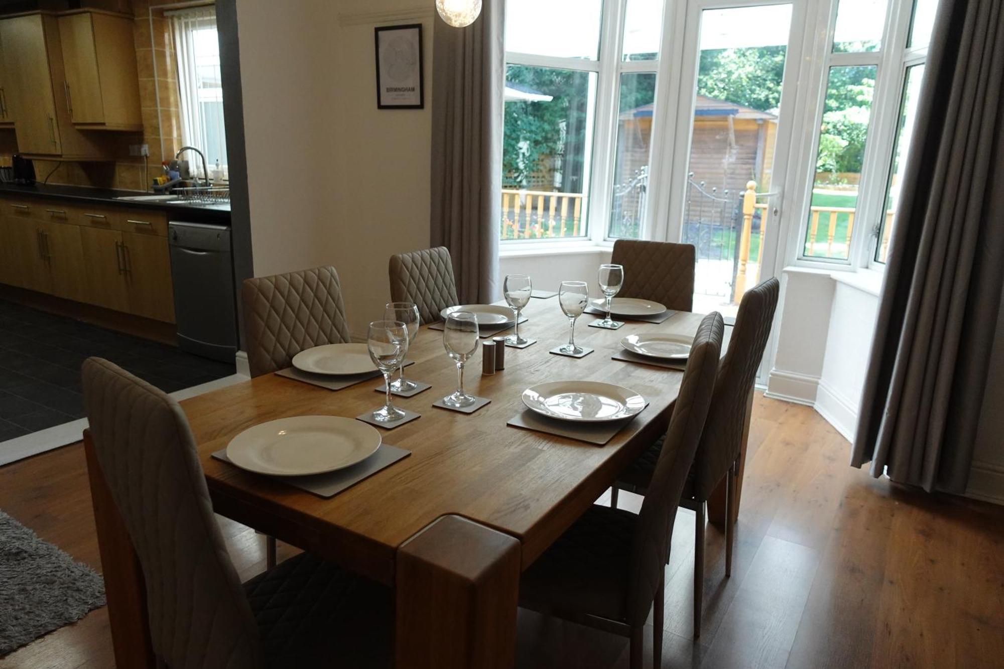 Huge 9 Bed Property Sleeps 17, Near Nec, City Centre, Hs2 Birmingham Exteriér fotografie