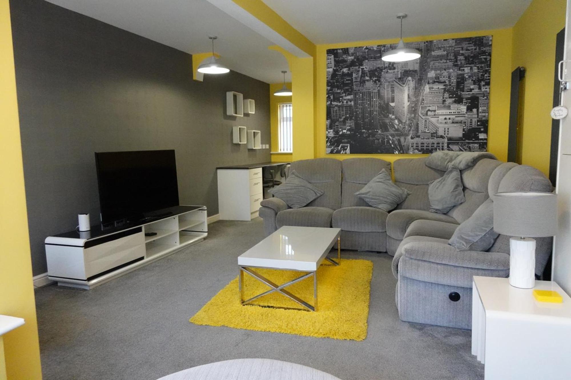 Huge 9 Bed Property Sleeps 17, Near Nec, City Centre, Hs2 Birmingham Exteriér fotografie