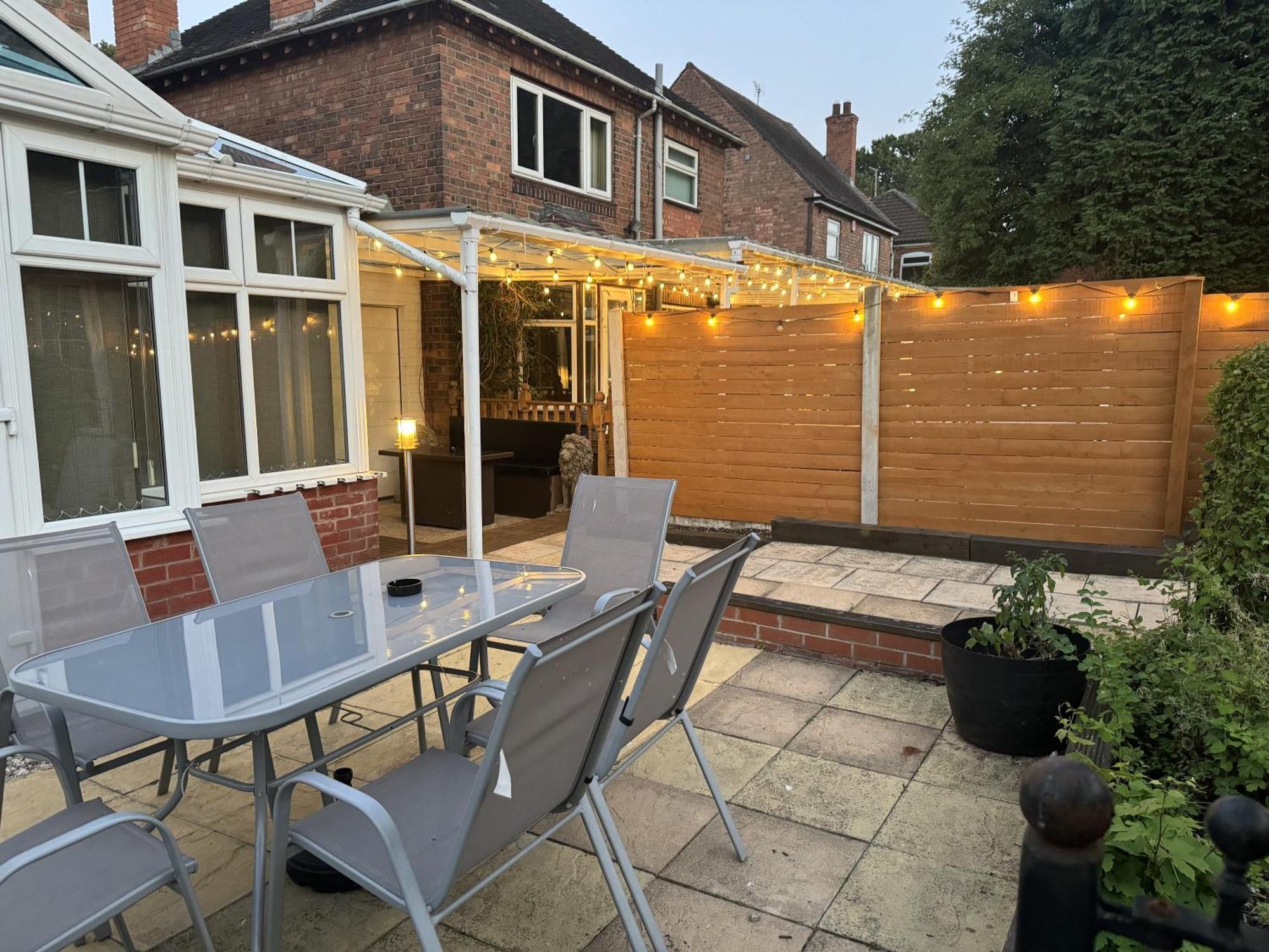Huge 9 Bed Property Sleeps 17, Near Nec, City Centre, Hs2 Birmingham Exteriér fotografie
